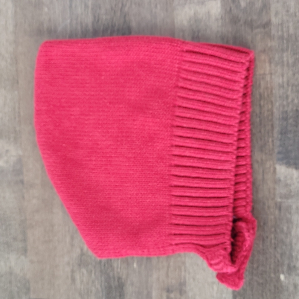 GAP Red knit gnome baby hat